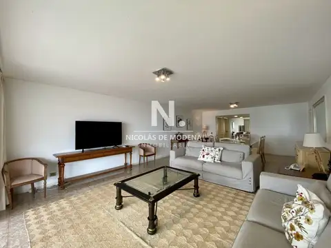 Exclusividad en la Mansa