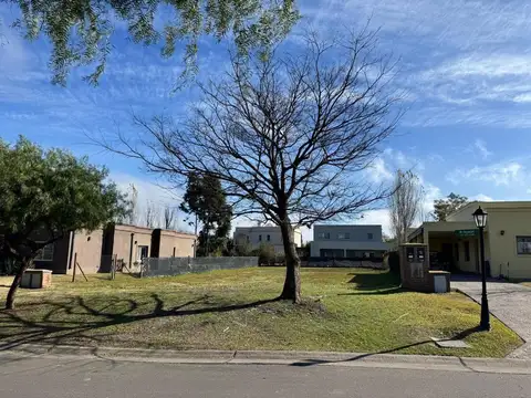 Terreno en Venta en Pilar del Este - Santa Guadalupe, USD 70.000