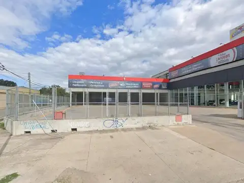 Complejo Comercial 7.472 m² - Deposito - Local - Oficinas - baños y vestuarios c/ Estac. - Moreno