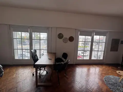 Oficina en Alquiler 69 años