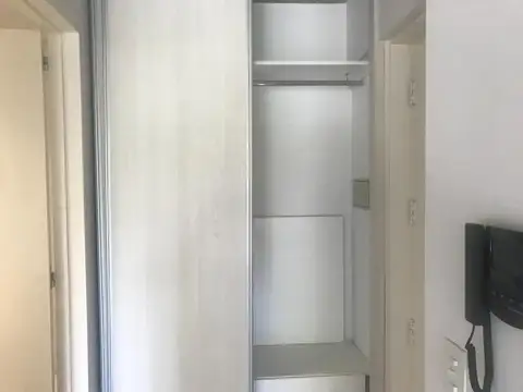 EXCELENTE MONOAMBIENTE CON BALCÓN