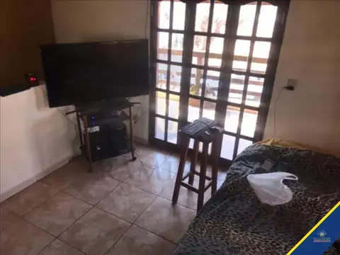 LOCAL COMERCIAL CON DOS DEPARTAMENTOS EN VILLA DEL DIQUE