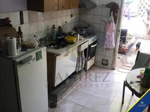 Casa 3 ambientes con 1 baño