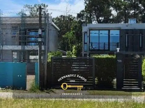 Frente al mar a estrenar  Rambla de Solymar