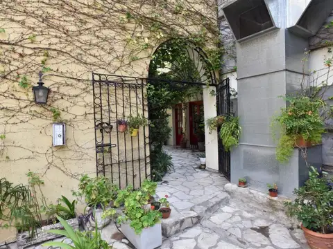 Depto Tipo Casa en Alquiler de 4 dormitorios