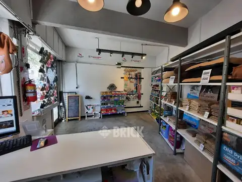 LOCAL A LA CALLE EN MARIO BRAVO AL 800 - 24 M2 IMPECABLE APTO TODO DESTINO