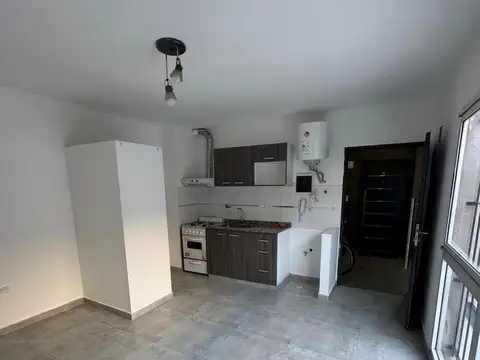 Departamento en Alquiler en Moron Sur, $ 450.000