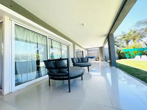 Casa en Venta en Jardin Claret, USD 400.000