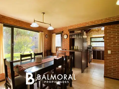 Casa 3 ambientes con 2 baños