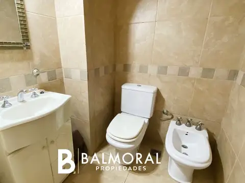 Casa en Alquiler  - Zona  Bosque / REF: 8655