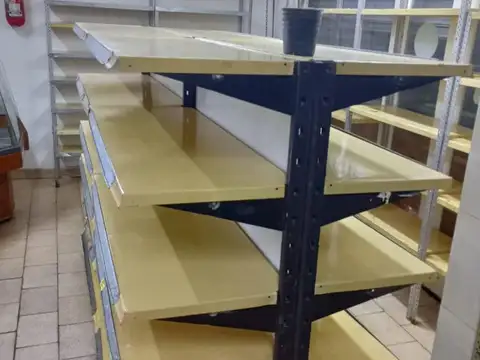 Williams Morris 3887