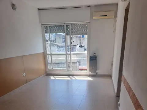 Excelente ambiente con todo: aire acond, estufa, extractor cocina comedor lav Bño compl IMPEC