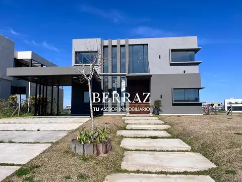 Casa Venta 5 Dormitorios Barrio Costas Lote de 873 m2 Puertos Escobar