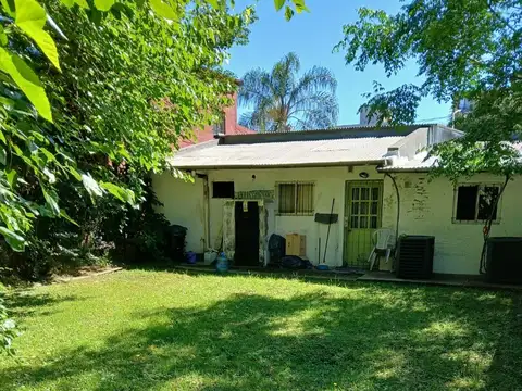 Oficina 8 ambientes con 3 baños