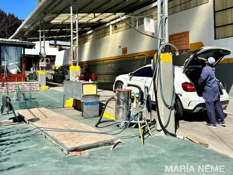 Lavadero de autos - Galpon y casa