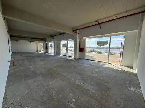 Local en Alquiler en Zarate, $ 800.000