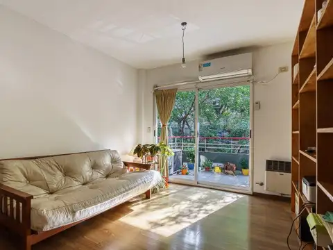 Venta departamento 2 ambientes con balcón, toilette y baulera - Caballito