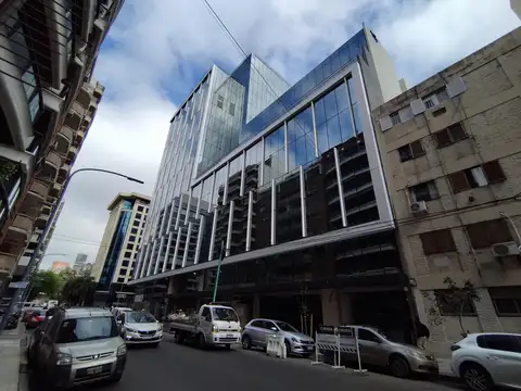 Oficina en Venta con 51 cocheras