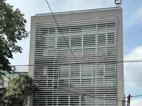 Oportunidad-Edificio de 4 Niveles con potencial comercial