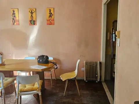 VILLA DEVOTO -Departamento de 3 ambientes 1º piso por escalera.Terraza propia.