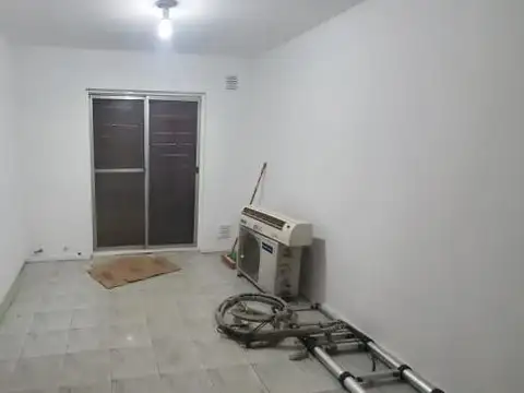 Avenida Yrigoyen 20100