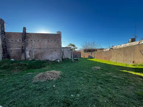 VENTA LOTE TERRENO 374 M2  BANFIELD ESTE