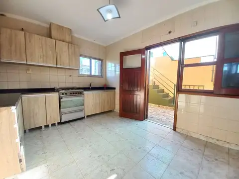 Depto Tipo Casa en Venta de 4 ambientes