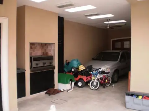 Casa en Venta en Quilmes, USD 470.000