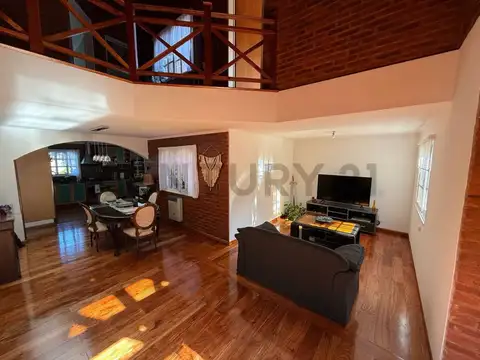 Casa en Venta en El Palomar, USD 278.000