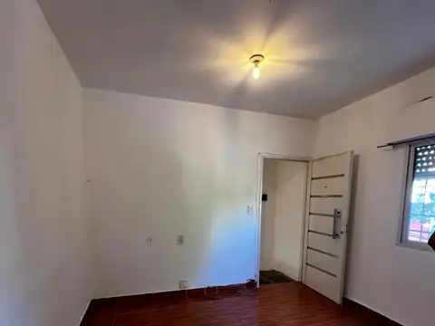 BARBARO FARIAS ALQUILA PH EN VILLA MAIPU