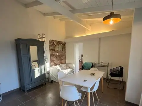 Casa 2 ambientes con 2 baños