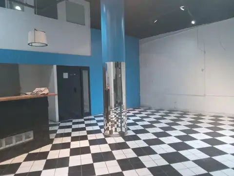 Local en Venta 45 años