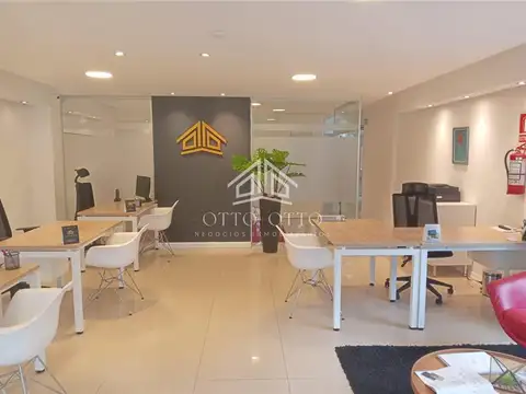 VENTA IMPECABLE LOCAL EN AVENIDA ITALIA