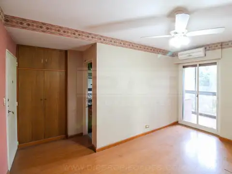 Avenida Libertador al 400, entre Ituzaingó y Alvear