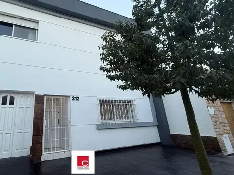 ESCULTOR FERRARI  al 200