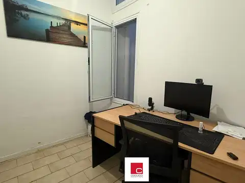 Casa 9 ambientes con 3 baños