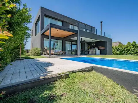 VENTA DE CASA EN COSTAS - PUERTOS DEL LAGO