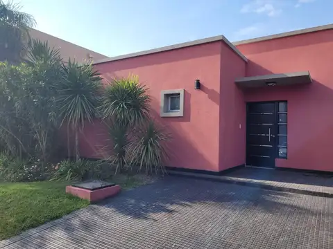 Excelente casa en Altos de Hudson II