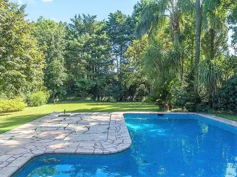 Casa en Alquiler Temporal con 1 cochera