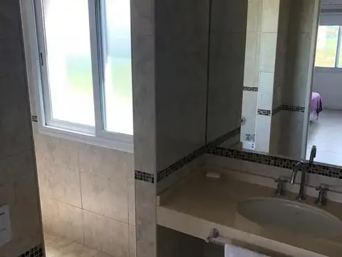 Casa en Alquiler de 3 dormitorios