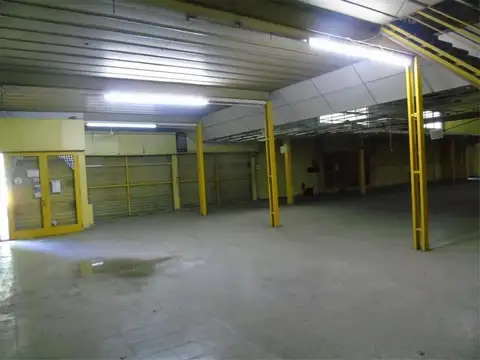 Local en Venta Via Púb.