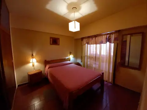 Venta depto 2 amb con cochera cubierta y gas natural. Piso 7 de calle 40 y 3 santa teresita