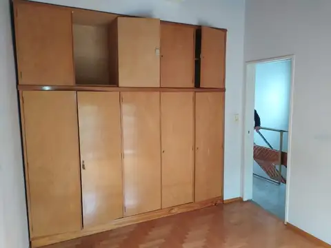 Depto Tipo Casa 4 ambientes con 2 baños