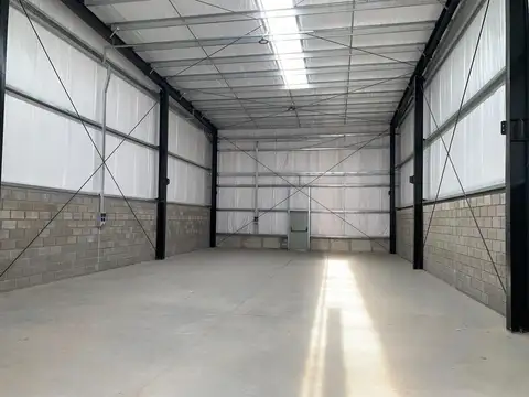 Depósito en Alquiler de 410 m2 en Benavidez