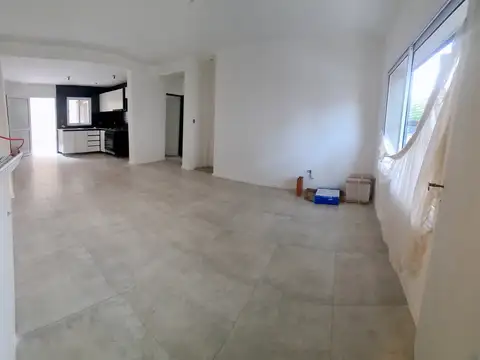 Depto Tipo Casa en Venta en Monte Castro, USD 175.000