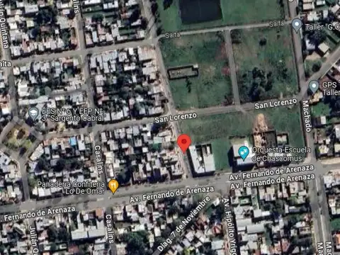 Avenida Hipólito Yrigoyen e/ Avenida Fernando de Arenaza y San Lorenzo