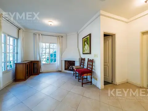 Casa en Venta con 4 cocheras