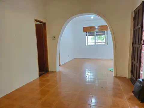 Depto Tipo Casa en Alquiler de 2 dormitorios