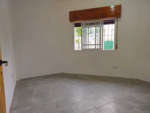 Depto Tipo Casa en Alquiler en Virreyes, $ 850.000