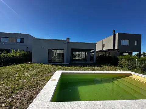 VENTA CASA 4 AMB A ESTRENAR EN BARRIO SAN RAMON